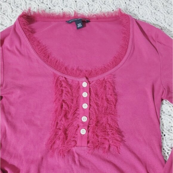 Banana Republic Feathered Trim Boat Neck Magenta Long Sleeved Henley Top - Picture 6 of 9